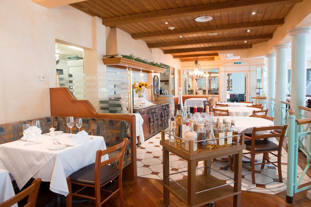 Hotel Fly Away Kloten Ngoại thất bức ảnh