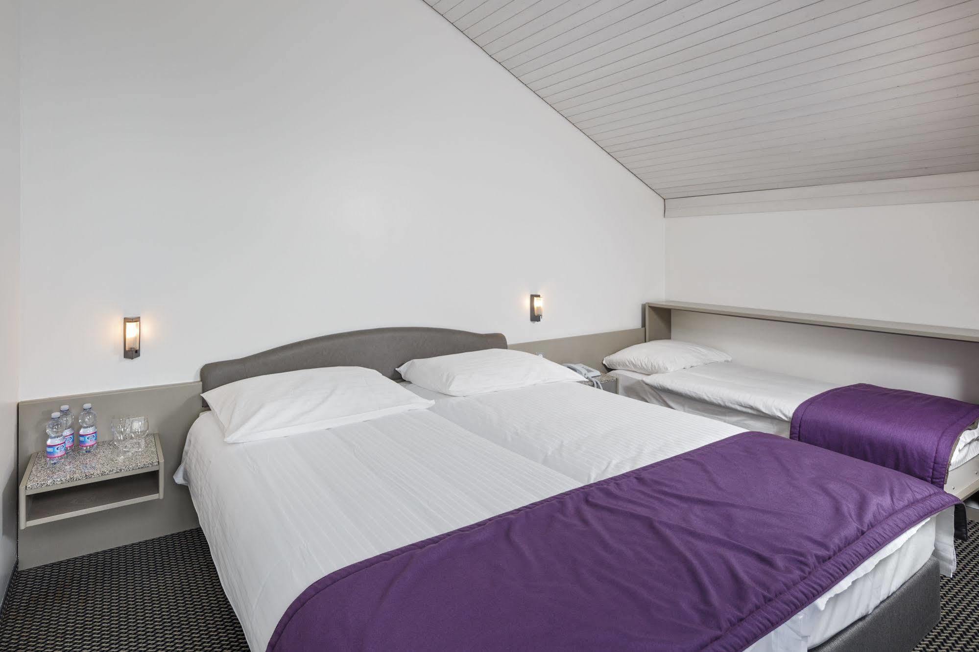 Hotel Fly Away Kloten Ngoại thất bức ảnh